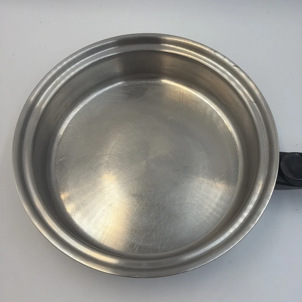 Ekco EHP 5-ply Alcore Aluminum Core Stainless Steel 9